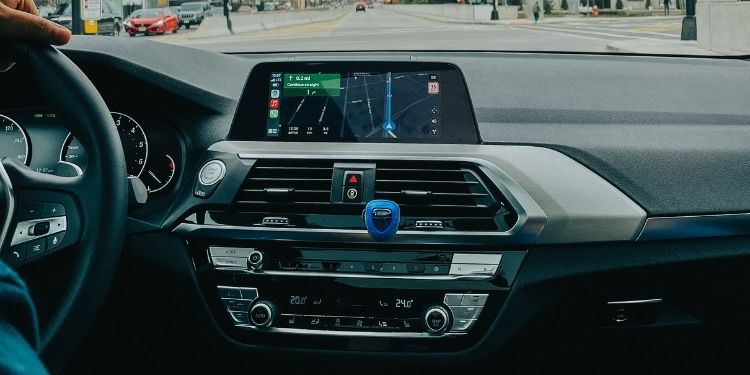 Imagen de cabecera de artículo dedicado a estudiar las principales interfaces de CarPlay y ejemplos de uso